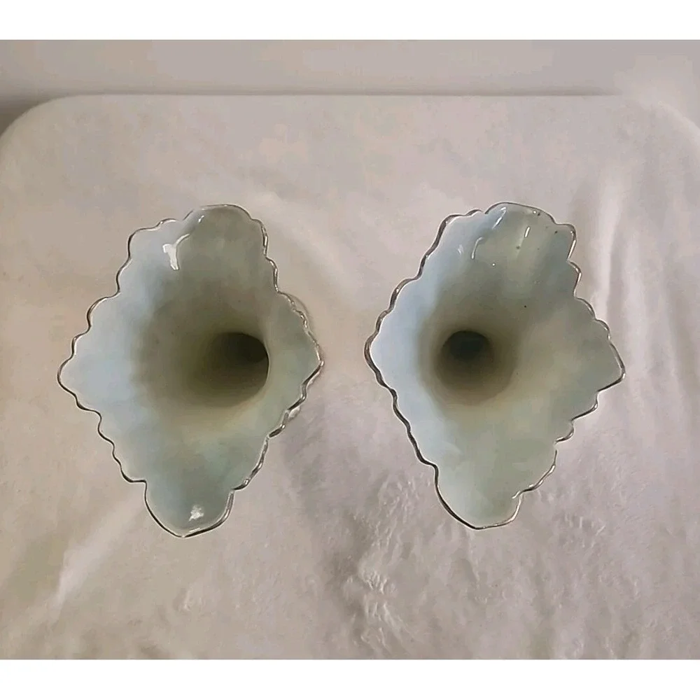 Beautiful Vintage Cermanic Cornucopia Vase Set Blue/white W/Gold‎ Trim & Flowers